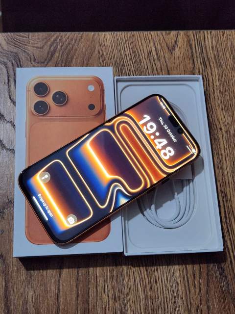 IPhone 17 pro max Dubai Android version
