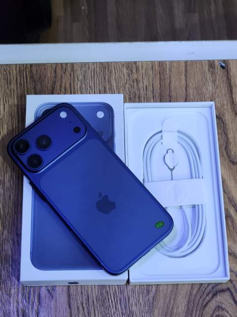 IPhone 17 pro max Dubai Android version